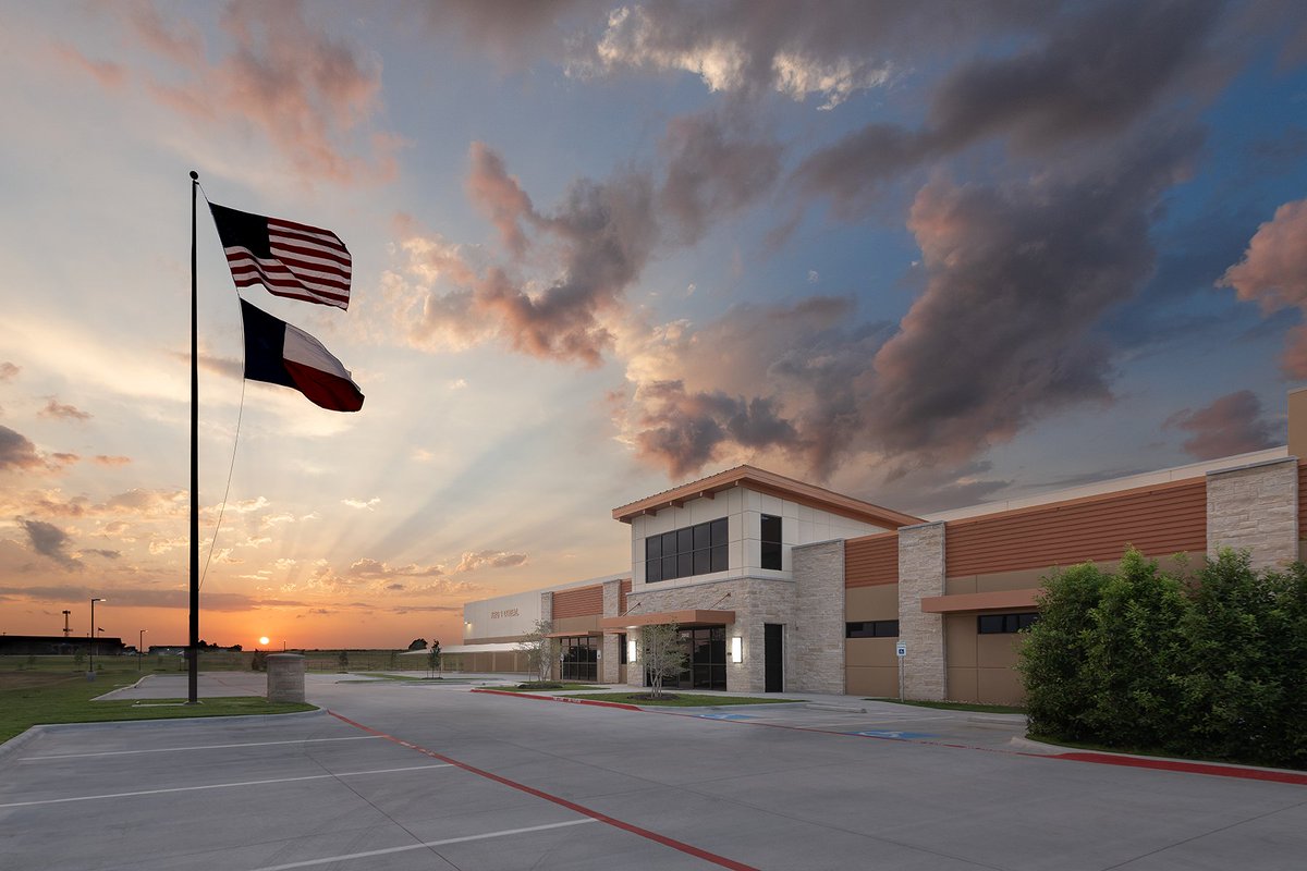 GBATeam's tweet photo. GBA's #Architecture team collaborates with clients to identify goals and create a plan for a successful product. When working with our client Keg 1 OโNeal, the project team worked closely with the owner to design its new #distributionfacility. Read more: https://t.co/TJvi4D7f9l. https://t.co/wgwIiPH6yc