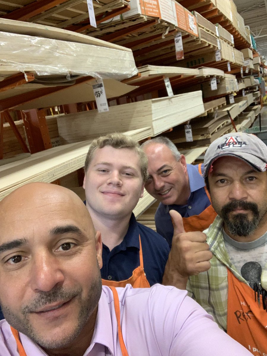 Carol Stream team caught working safe. DS Rene and associate Richard we’re caught executing zone of safety flawlessly. Thank you for living our values and taking care of our people !