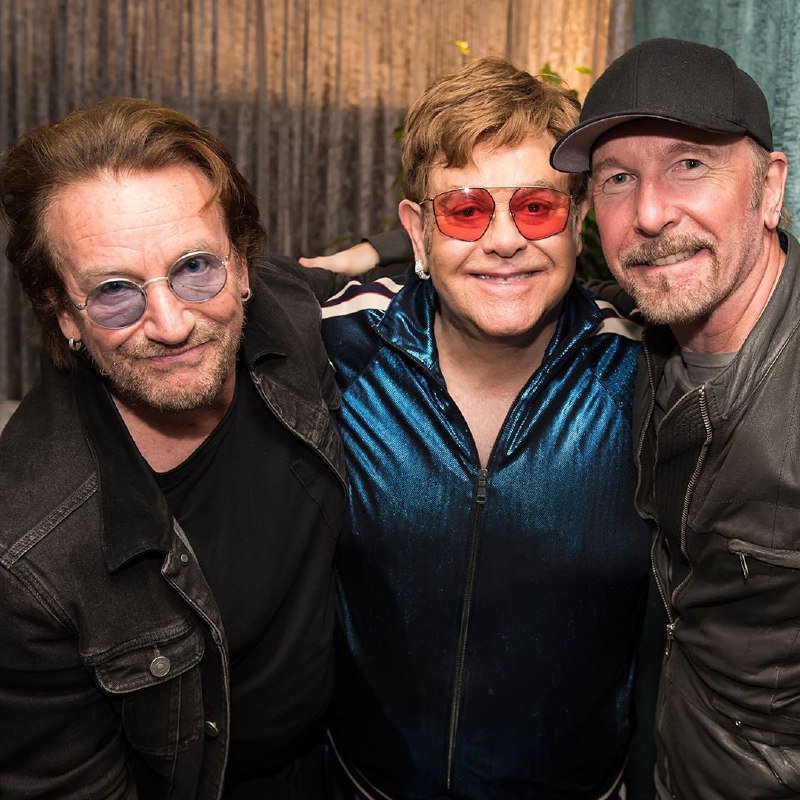 U2360gradi's tweet photo. Gli U2 e Elton John insieme per un brano dei T.Rex | https://t.co/dVw5KPTVTn #U2 #U2NewsIT #EltonJohn #TRex #MarcBolan #BangAGongGetItOn #TheChildrenOfTheRevolution Gli U2 e @eltonofficial insieme hanno reinciso un brano dei T.Rex per un album tributo alla band di Marc Bolan https://t.co/ptoACrUms5
