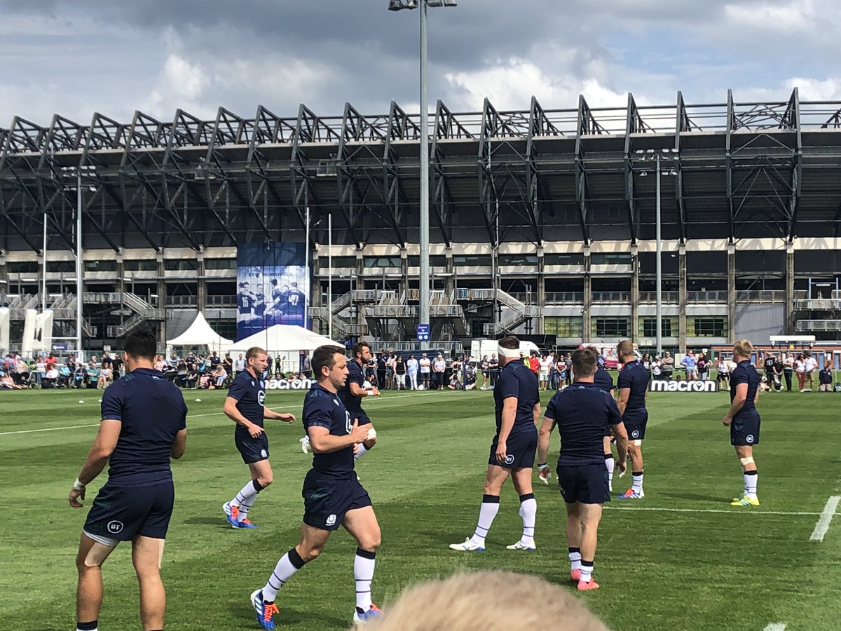 SuperGreeg's tweet photo. Training sesh #itshothothot @Scotlandteam #murrayfield exhausted just watching ☀️ https://t.co/reIS7fXcvb