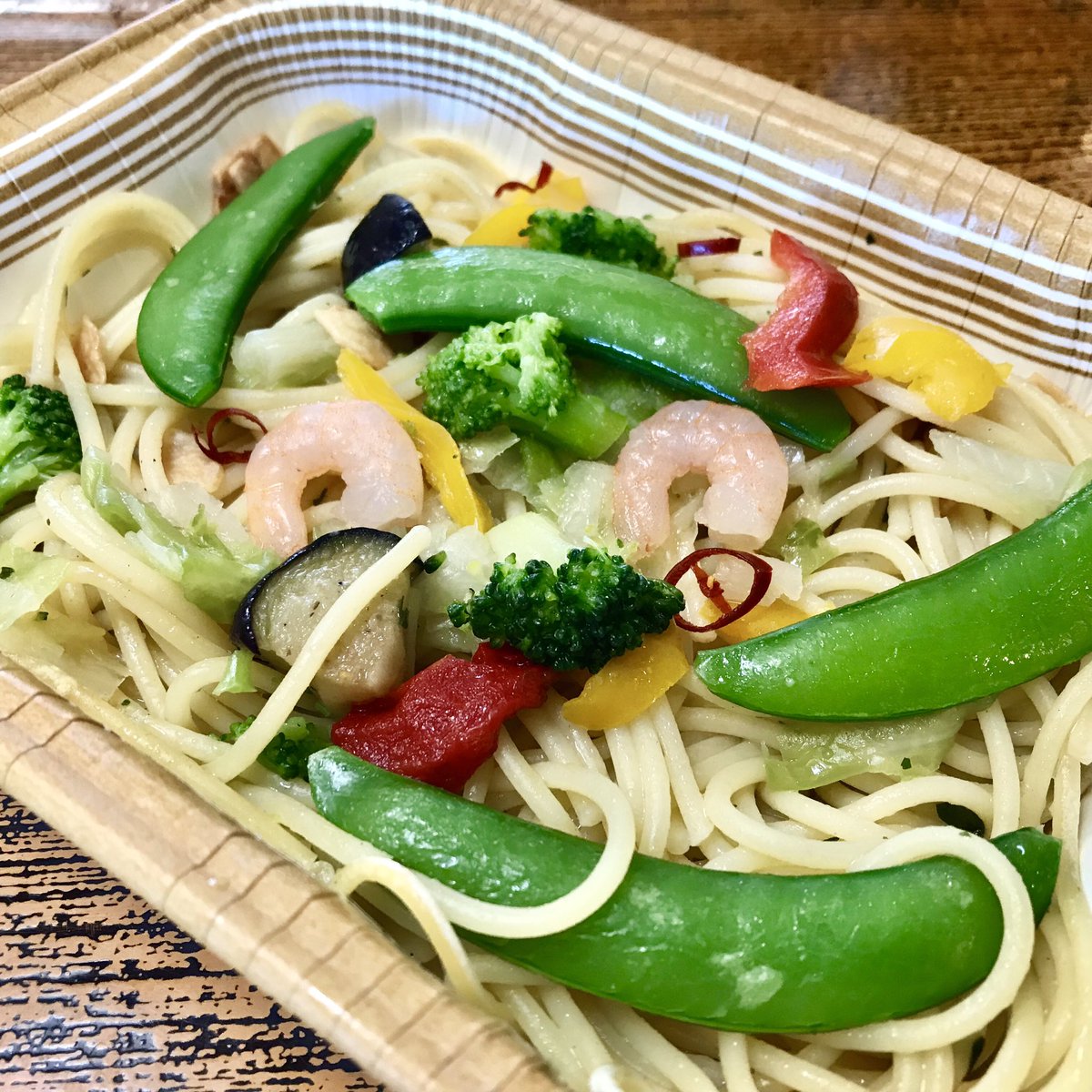 Fan Fun Frozen 編集部 冷凍食品のある生活 على تويتر 本日のランチを備忘録 日本製粉 の 冷凍スパゲティ オーマイプレミアム 彩々野菜 海老と5種野菜 ペペロンチーノ 彩り鮮やかなシャキッとスナップえんどうに2色のピーマン そして揚げナス ブロッコリー
