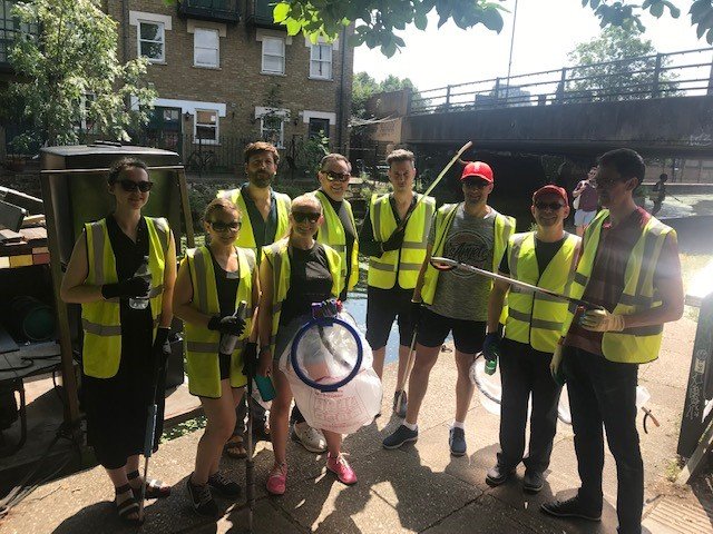 Plan_A_C's tweet photo. Even though it was 38 degrees yesterday it didn't stop us from volunteering with @Thames21 to help clean up Regents Canal. #canalclean #litterpicking #ClimateChange #CSR https://t.co/chu2O1DKdr