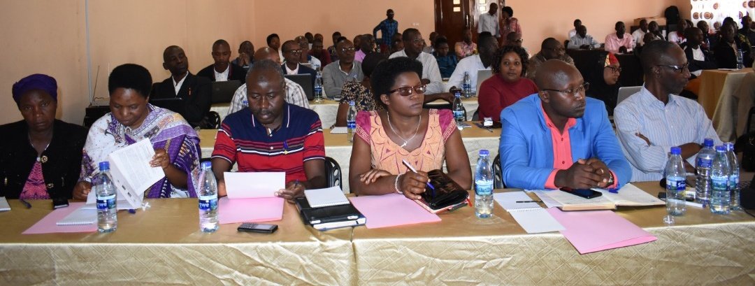 progrfidabdi's tweet photo. Atelier d'achèvement des activités du #PAIVAB à @Gitega regroupant ttes les parties prenantes ds la mise en oeuvre du prjt. Une occasion d'évaluer les réalisations et le contexte de pérennisation d acquis par les bénéficiaires et les structures décentralisées de l'Etat. @AissaSar https://t.co/51A4nBvx8d