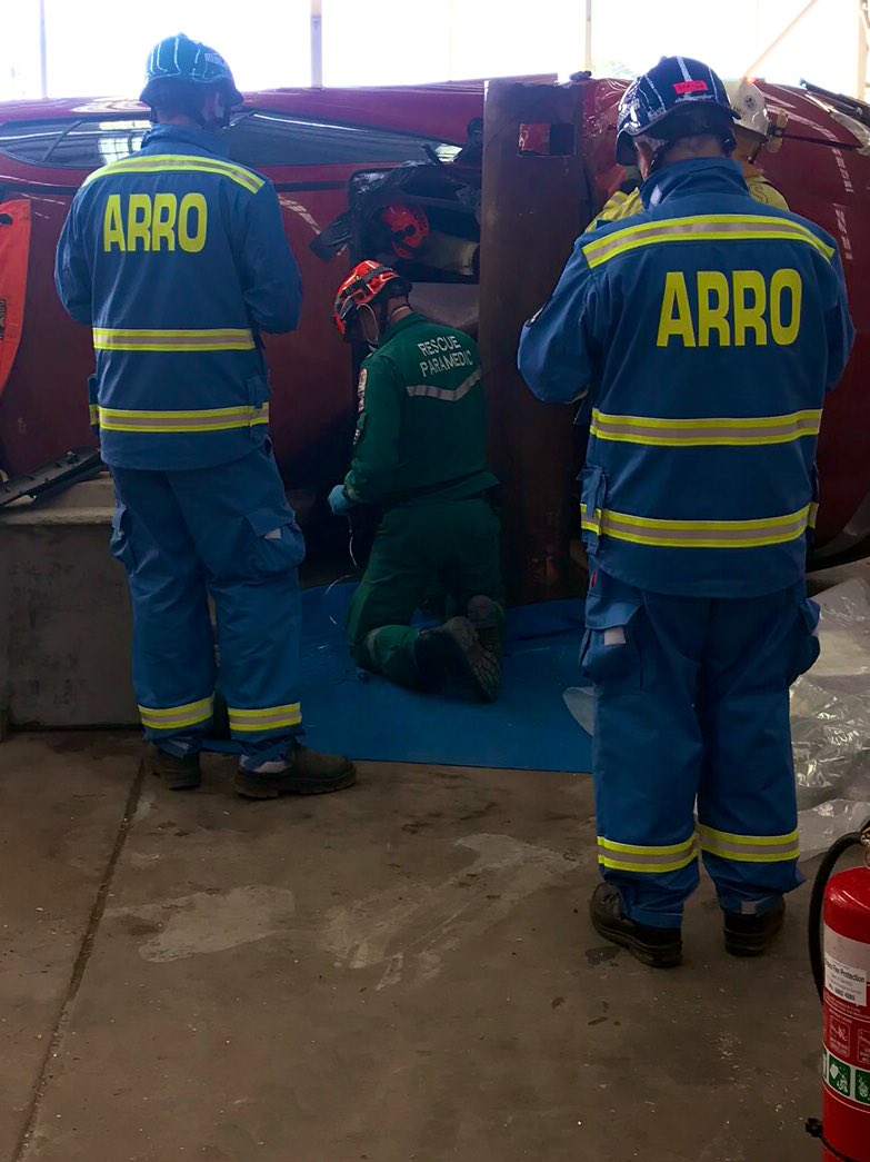 simoncradock's tweet photo. #PatientExperience - Today @SA_Ambulance clinical support officer Jeremy & Simon from #SAASSpecialOps participated alongside a top team from @SA_MFS in high fidelity road crash rescue and trauma scenarios delivered by the hard working team at #ARRO2019 #dubbo https://t.co/yFXnTmlH1K