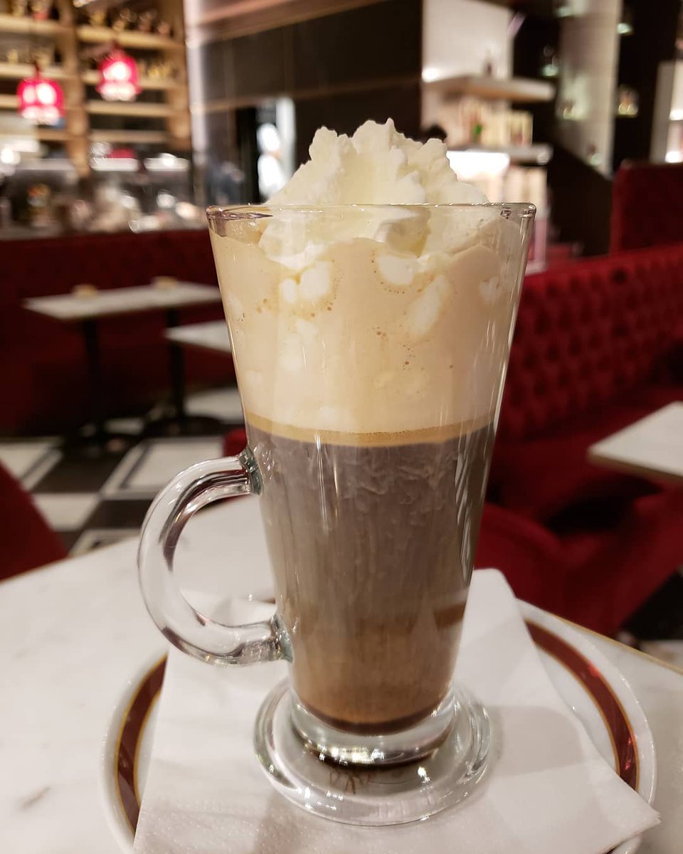 SacherHotels's tweet photo. We do clearly love chocolate all day long. Many thanks @gordicesnomundo for the delicious shot! #sacherhotchocolate #sachereck #chocolatelove #hotchocolate #vienna #sweetgreetingsfromvienna #sacherlove #sachercafes #sacherselection #originalsacher #chocolateforlife #sacher https://t.co/lukeu1dtiN