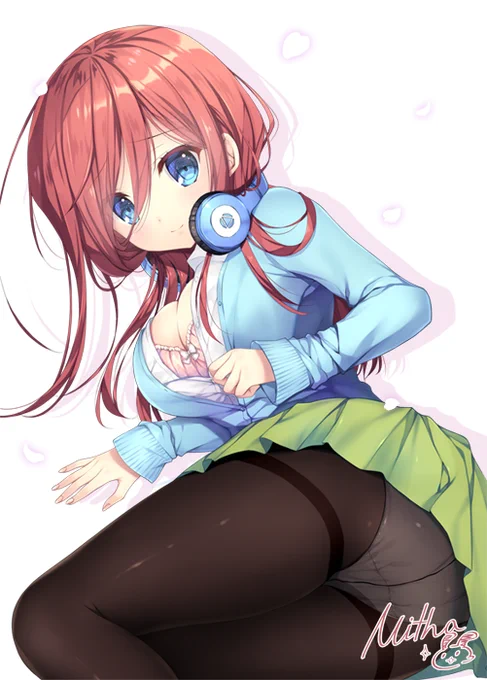 三玖ちゃんー!💕
夏コミ新刊の表紙にする予定です～。本文まだまだなので頑張らないと!><;えっちぃやつ描きたい…😋✨
#五等分の花嫁  #中野三玖 