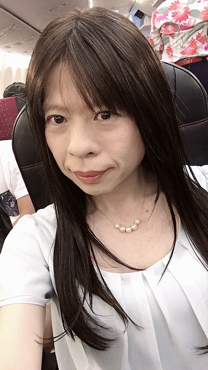 素人晒し画像 メイクしてから12時間が経過しましたが、おしろいパフを2回あてただけで、まだ化粧崩れはありません。 沖縄の暑さに負けないぞ、我らのブラックプリマ〜♬ ご参考として無加工で晒します😵 ケツ写とともに… では、いつものようにA面飛行機で帰ります ...