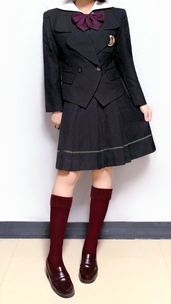 筱崎アイモ 桜美林中学校 高等学校 桜美林高校の人気の旧制服 いつ見てもかわいい良いブランド制服ですね