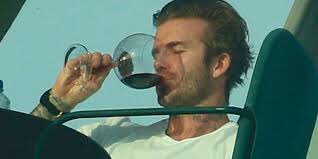 Hairdryer treatment for #DavidBeckham , because no one is bigger than right hand drinking #buffalo 🐃🐃🐃