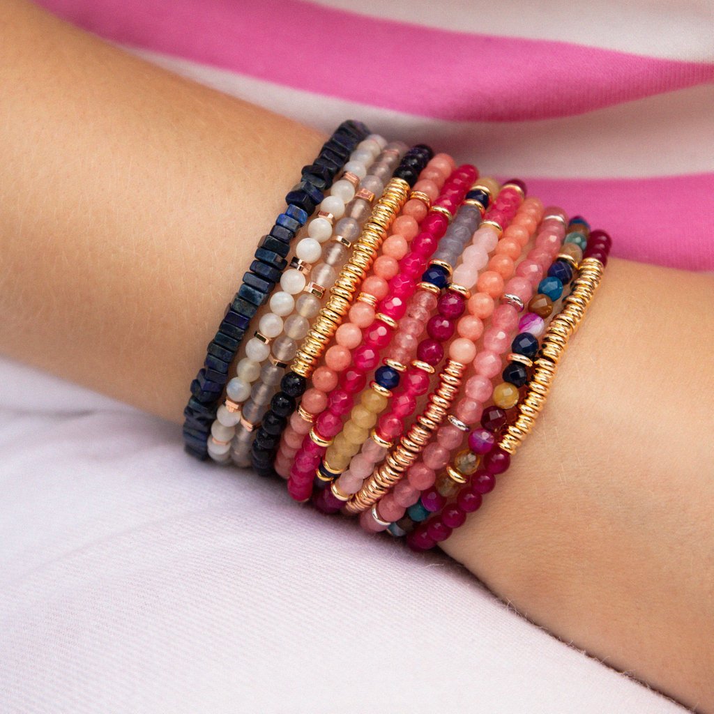 LolaRoseUK's tweet photo. An #LRStack ready for #Cocktail hour ✨💕🍸
Shop Bangle Bar: https://t.co/b0YEYUkyez #FridayFeeling #LolaRose https://t.co/Xg9vJ3Wfp2
