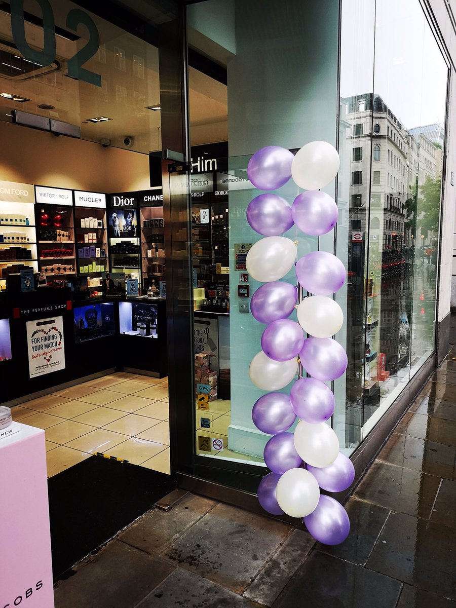 CheapsideTps's tweet image. Too hot? Too cold? Either way come see us in store today for the hottest new launches. What’s even better is that we’ll give you £5 off for every £50 you spend. 🏝🏝😍😍@artforfreedom24 @stevendaytps @michelle_tyson1 @TPSPeople