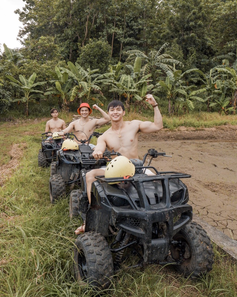 iamlarbs's tweet photo. Giving you a weekender adventure here in Ilo-Ilo with the team #PaViBy 😖😂 What’s good Patrik? Lol
So excited to see more of this beautiful city!
#VisitIloIlo https://t.co/3q1I7zmfcn