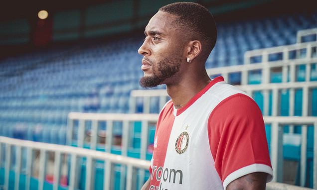 TurkfootArb's tweet photo. 🟢🟠🚨 نادي ألانيا سبور في مفاوضات مع لاعب وسط فاينورد ليروي فير لتعويض سيوبيس اليوناني، الذي سيتجه إلى طرابزون سبور.

[@gokmenozcan]

#LeroyFer #Alanyaspor 
https://t.co/J3XRJwn7sU