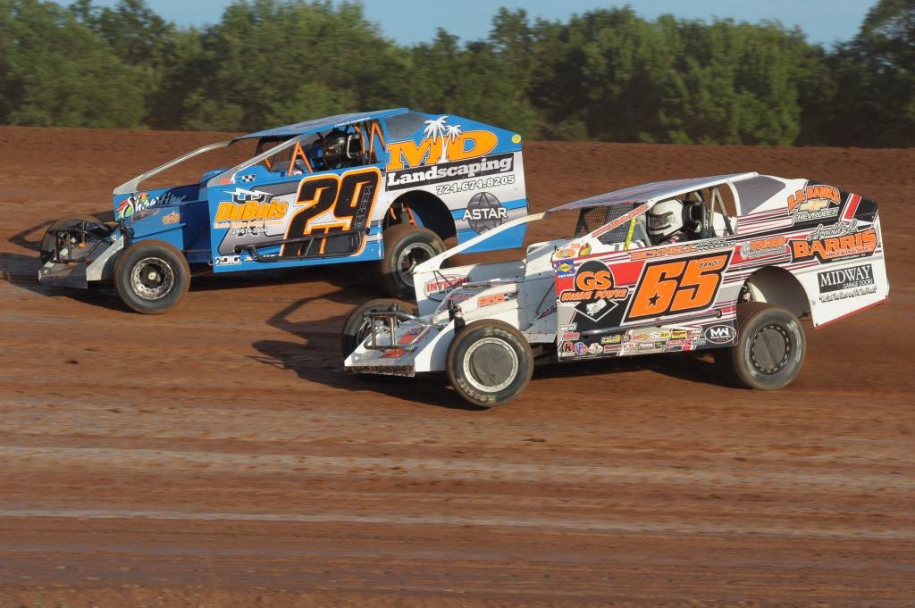 Lernerville's tweet image. You want Modifieds, we’ve got Modifieds . . . Four divisions of them on tonight’s Modified Mania card under what should be Chamber of Commerce skies! @ModifiedTourInc UMP EMods, @RUSHSportMods and Elite EMods!