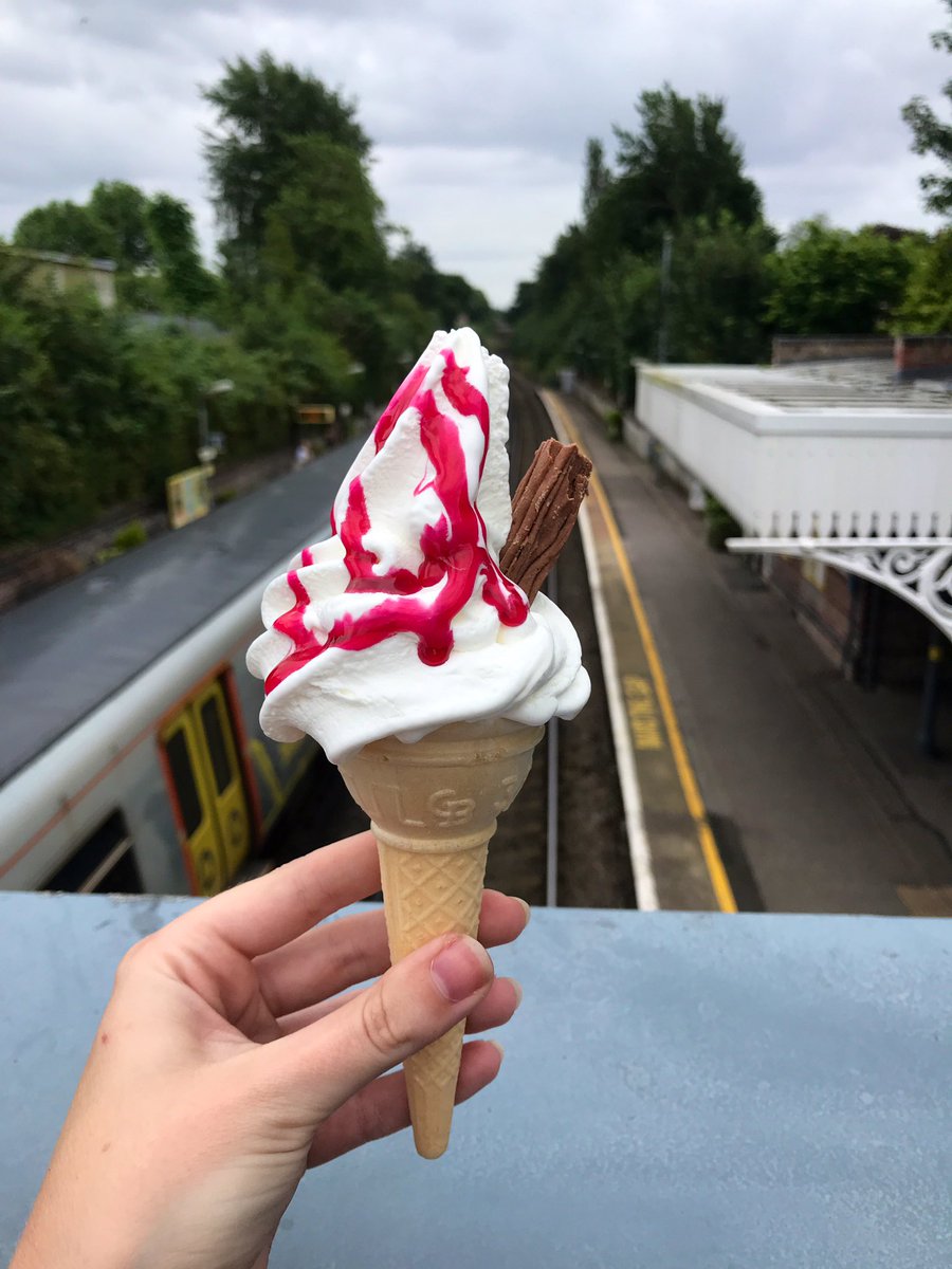 Free ice creams are the best kind of apology <a href="/merseyrail/">Merseyrail</a>