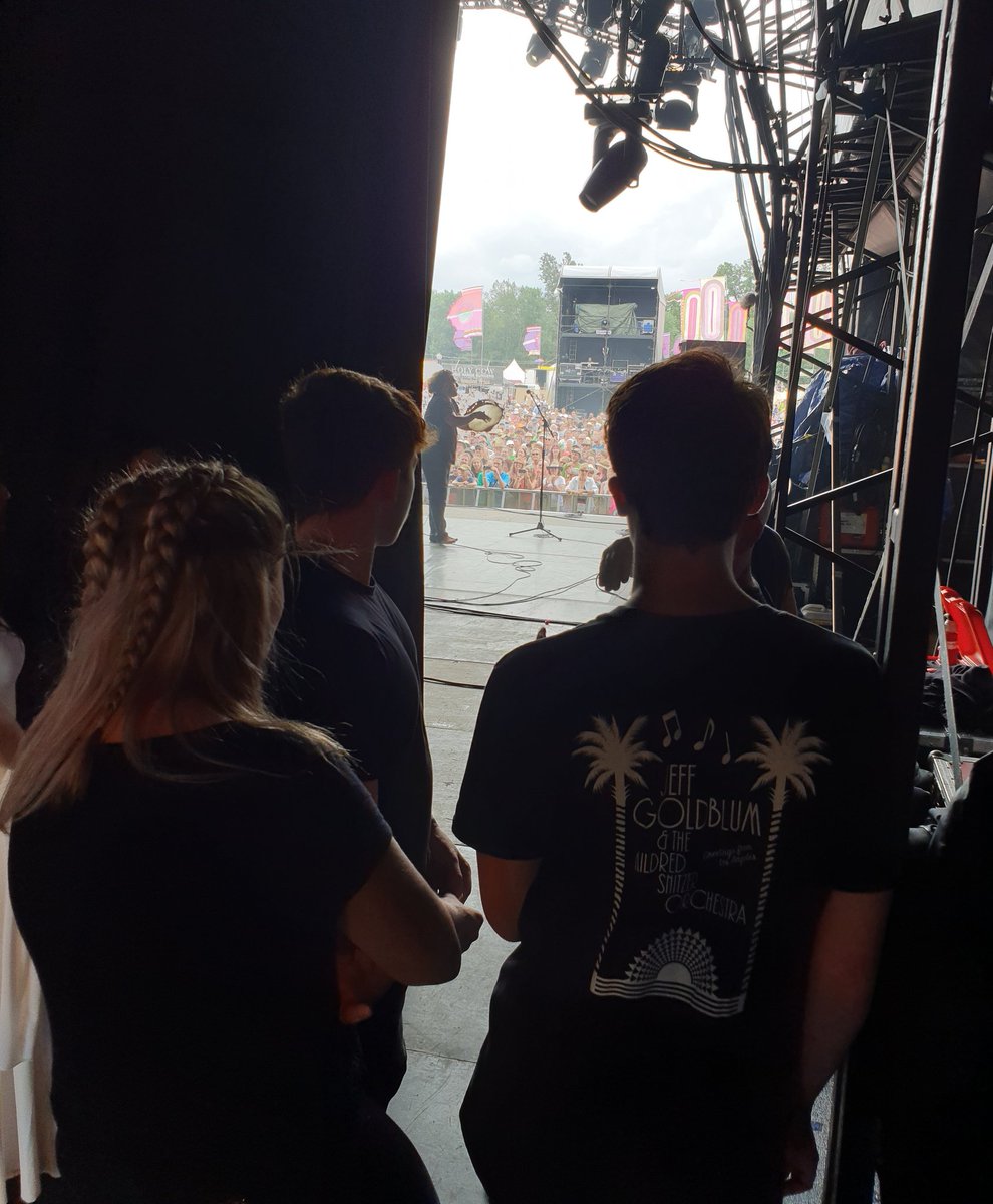 Corsham6th's tweet photo. How's that for #Backstage @WOMADfestival @TechTcs @corshamschool https://t.co/HIQElFFMB8