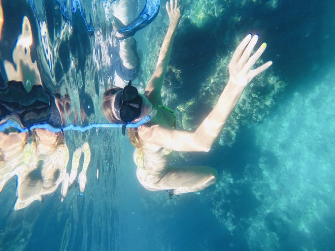 1 pic. Snorkeling in Cuba 💙🇨🇺🐠🐟 #HavanaBleu #Latina #Cubanita https://t.co/q36FPPBlm7