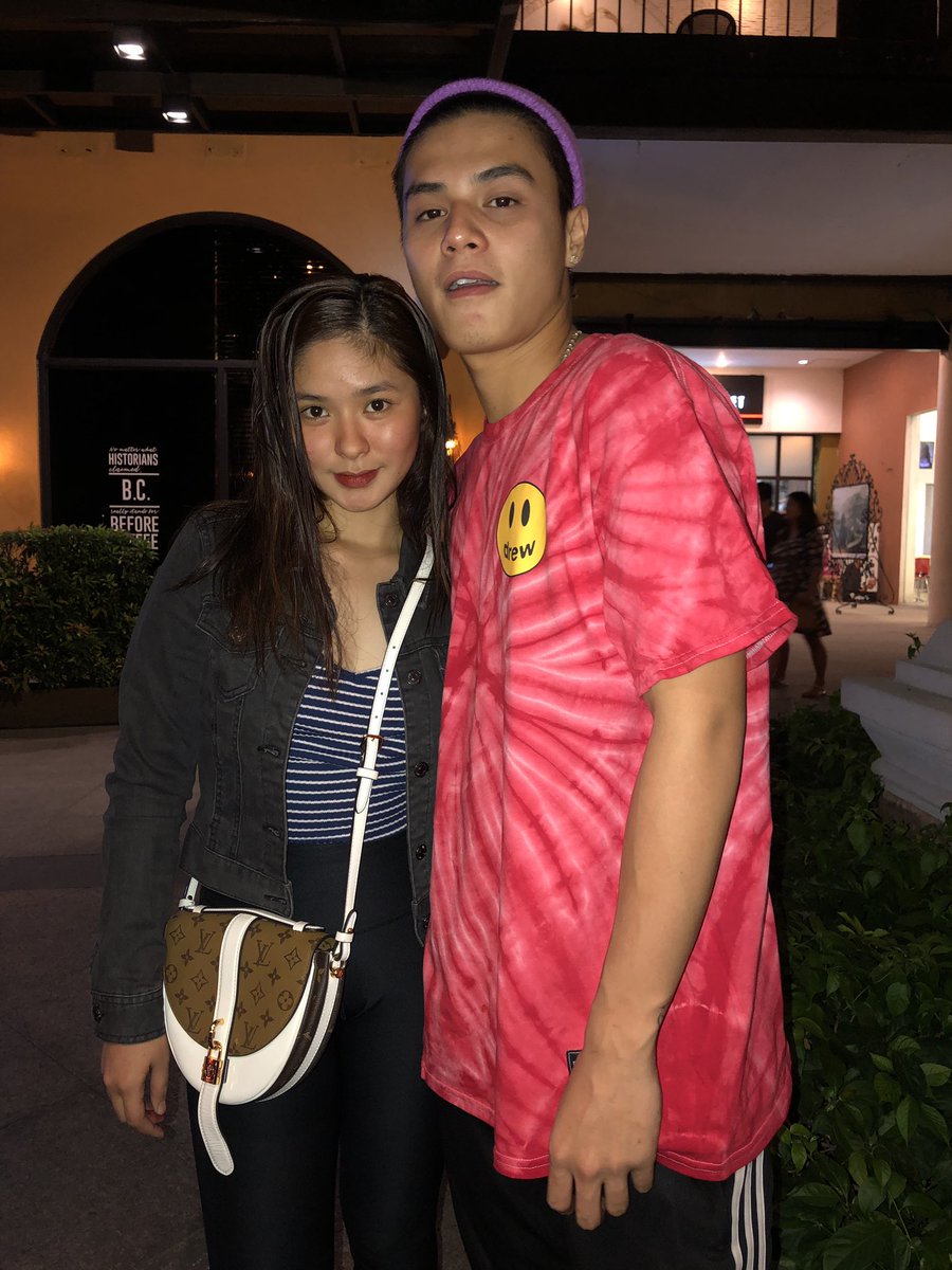 syraventuranza's tweet photo. enjoy @iamAndalioLoisa 
@iamr2alonte 🤘🏻💜 

Lois 💕 https://t.co/KAyVkutLMn