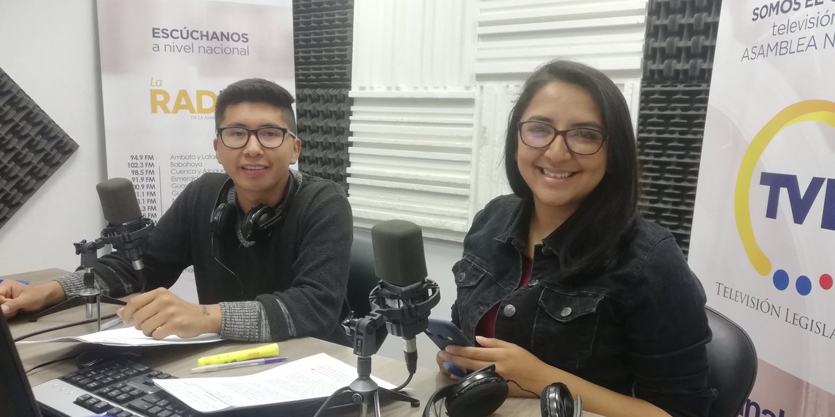 MultiversoEc's tweet photo. Iniciamos el programa con nuestros locutores Evelyn Ortiz y Juan Pinchao. Hoy estaremos hablando de MOVILIDAD HUMANA Y EDUCACIÓN SUPERIOR
¡Acompáñanos! 95.7 FM 📻 
🔴📻🔊
#MultiversoEC
#AquíHablamosDeDerechos
#NecesitamosATodoElMundo https://t.co/YoEIUukXOK