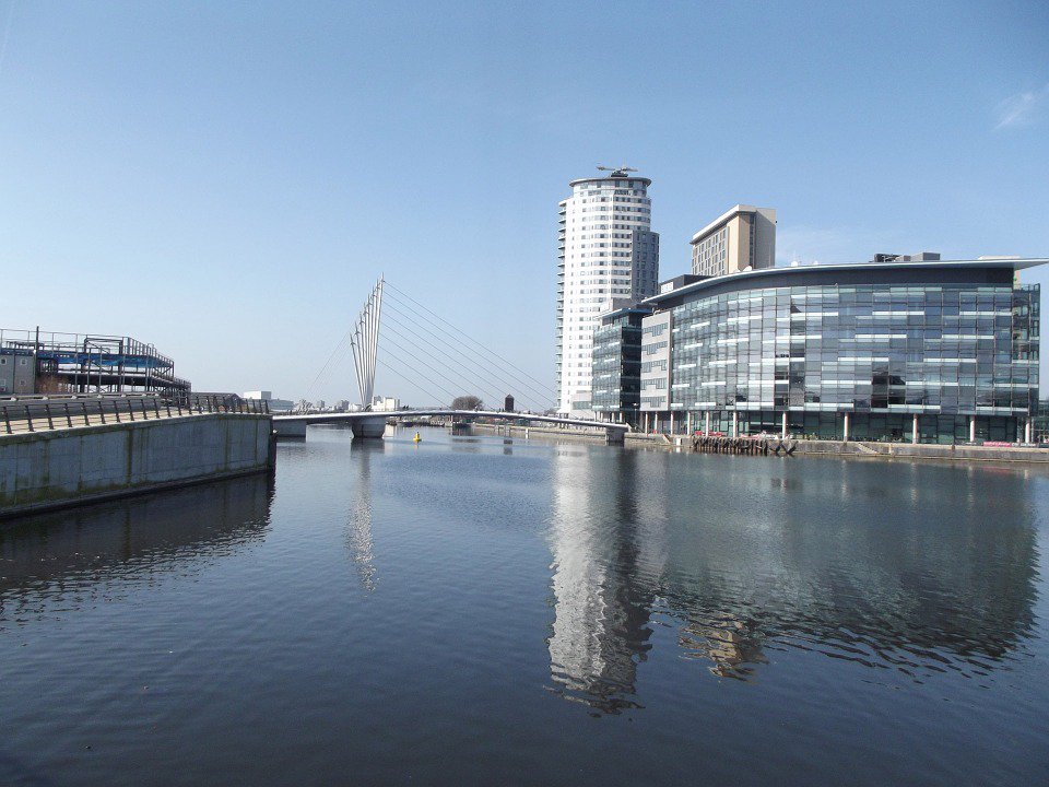StorageworldUK's tweet photo. Did you know Media City in Salford Quays is the largest media hub in Europe! #ManchesterFacts
#manchester #mediacity #salfordquays https://t.co/xjeGJVUZfl
