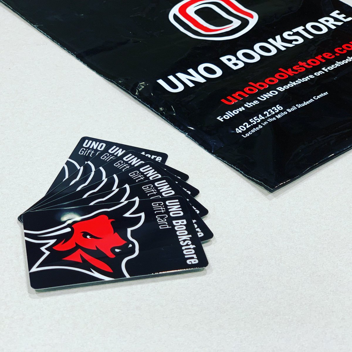 🚨GIFT CARD GIVEAWAY!📣
First Year Students attending one of our Welcomes can enter to win a $50 gift card to the @unomahabookstore 
We’ll choose 2 winners at each event!
Be sure to RSVP to the emails you’ve received!
#WelcomeMavs #BeAMav