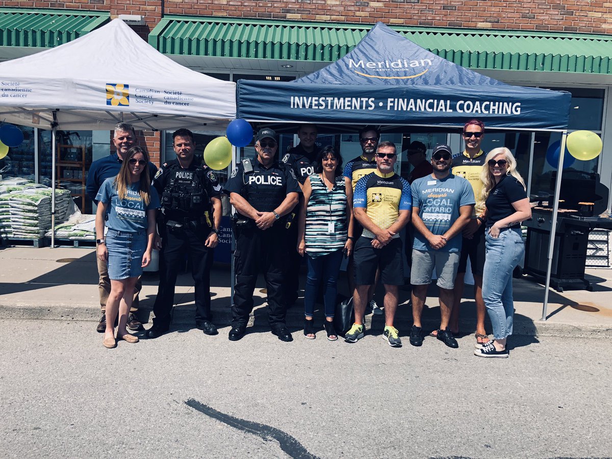 Great afternoon at our BBQ in Beamsville supporting the Cops For Cancer Ride. Thank you to our community for all your support and donations to the #canadiancancersociety. Big shout out to @sobeys for their support.  @MeridianCU @NiagRegPolice #tourdegh #CopsForCancer #beamsville