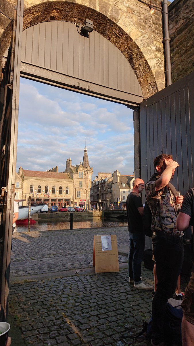 Good vibe in #Leith #Edinburgh tonight at pop up bar by <a href="/BeetleJuiceltd/">Beetle Juice Events</a>