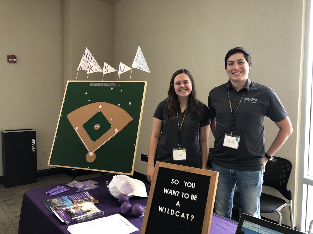 SheilaKStateAcc's tweet photo. Having a blast getting to know area high school students at IGNITE @KSCPANews!
#KSCPAthlete 

@KStateAcc https://t.co/n2fNTIGq8g