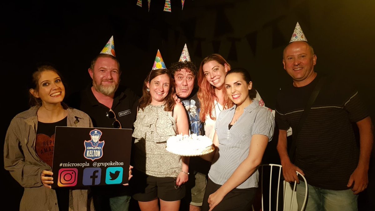 GrupoKelton's tweet photo. Primera noche del reestreno de #microsopla en @microteatrobcn. Con Helena García, @Beti__ y @SabinaFarres.

#elisabetmartinezdearenzana #grupokelton #helenagarcia #microsopla #microteatrebarcelona #sabinafarres Más información en: https://t.co/LYlKQWcvQG https://t.co/RBaol4GWW6