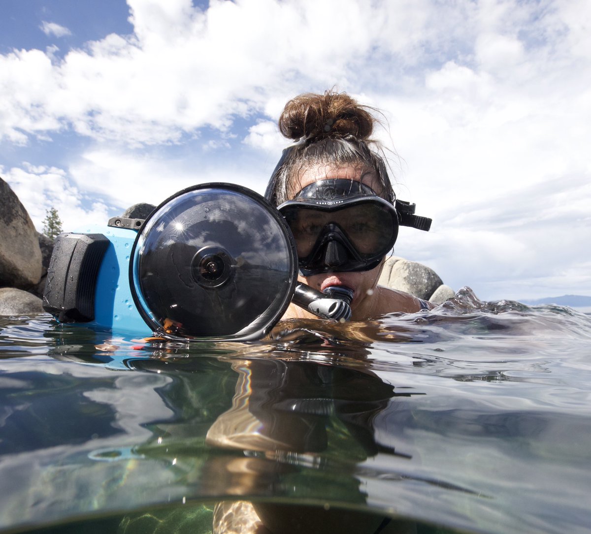 axis_go's tweet photo. Over/Under kit for those split shots you need. #axisgo #shotoniphone #aquatech https://t.co/rLSJjpSgf4