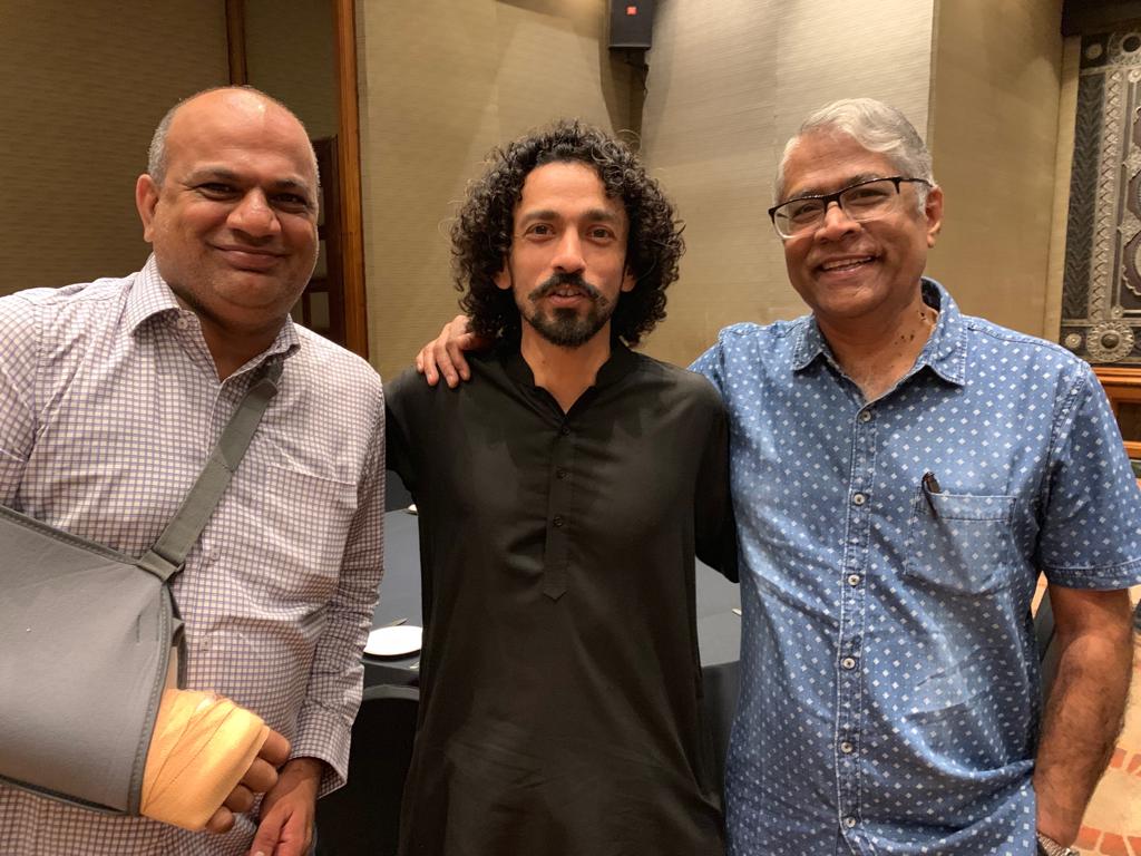 abhinandan-sekhri-on-twitter-with-the-always-warm-thejaggi-and
