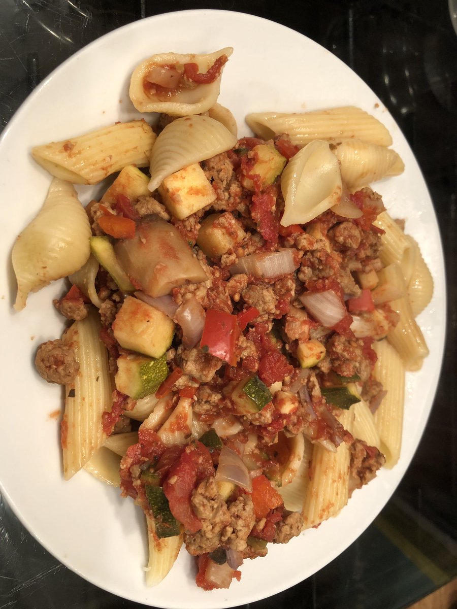SlimMichellepw's tweet photo. Had a totally deserved gain last night but stepped off the scales into a brand new week @SlimmingWorld @fayswhamstead. bbq used @AldiUK 5% fat #bbqrange @QuornFoods mince and chunky veg Bolognese mad with @Frylighthq  #slimmingworld
#SwAstonUniRec
#SwPerryBarr
#SlimWithMichellePW https://t.co/FqrgZuBeBY