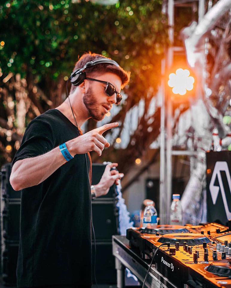 Limited tickets remain for tomorrow’s Extended Sunsets rooftop party with <a href="/Spencer_Brown/">spencer</a> and Qrion. Don’t miss out, grab your tickets ⇢ bit.ly/SpencerBrownVi… 🌇🔊 #ClubVinyl #SpencerBrown #Denverrooftopparty #ExtendedSunsets