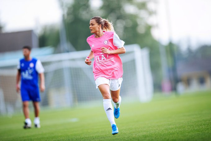 LAURE BOULLEAU EA_YXyLW4AA-v0H?format=jpg&name=small