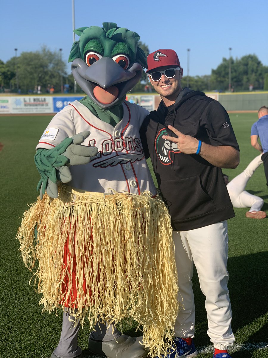 LouELoon's tweet image. Celebrating Margaritaville Night the best way I know how! #NestLevelFun