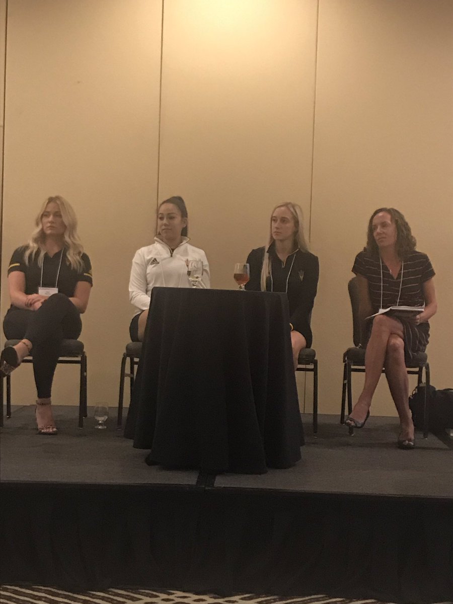 SunDevildgarner's tweet photo. .@TheSunDevils @heat_udowitch @rachel_ometer @dale_hope , @HistoryRunner thanks for a great panel discussion about βοΈππ± womenβs athletics programs!! #πͺπ½Women https://t.co/FkIuHODnZE