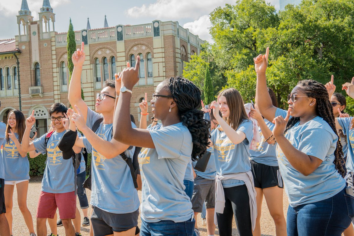CCLRiceU's tweet photo. Urban Immersion Week 2 is officially over!
Today consisted of pictures, reflections, and pizza.
We want to thank everyone who was part of this amazing experience.
See you in a couple of weeks Class of 2023!
β
#UI2019 #CCL #Rice2023 π https://t.co/BdOFSSAfw6