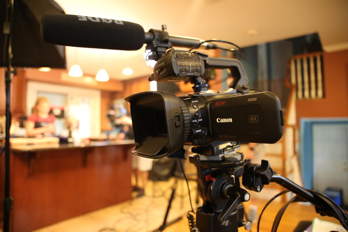 CanonUSApro's tweet photo. We’re on location with @ChefJonathanS and the Family Kitchen Revival team. Today the team is shooting with the #Canon #EOSC200, #EOSR, and #XA50. Family Kitchen Revival is still casting families for season 1: https://t.co/mP8f40efKg https://t.co/4xmCahrpu7
