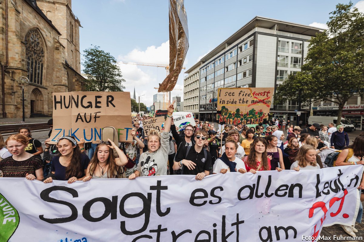 Die Hälfte unseres #FridaysForFuture-Sommerkongresses ist bereits vorbei - hier die Eindrücke vom dritten Tag in Dortmund: 
#SoKoFuture
