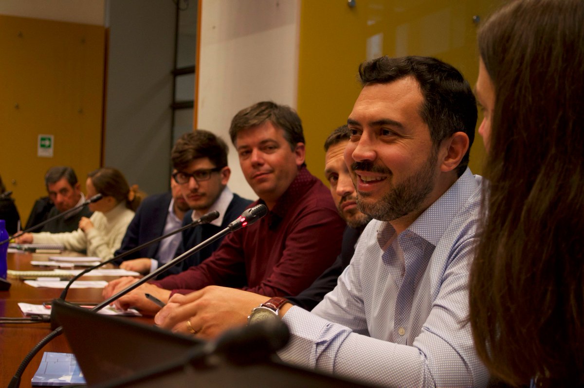Red Chilena de Municipios ante el Cambio Climático (@redmunicc) on Twitter photo Alfonso Galarse hablando sobre la experiencia del <a href="/MMAChile/">Ministerio del Medio Ambiente</a> en la integración de los gobiernos locales en la actualización, implementación y/o monitoreo de los NDC. <a href="/Redmunicc/">Red Chilena de Municipios ante el Cambio Climático</a> <a href="/FundacionAVINA/">fundacionAVINA</a>
<a href="/giz_gmbh/">GIZ</a> <a href="/cclimatico/">Cátedra de Cambio Climático</a> <a href="/cepal_onu/">CEPAL</a> @EUROCLIMA_UE_AL
@iuc_lac <a href="/UEenChile/">UE en Chile 🇪🇺</a> Alfonso Galarse hablando sobre la experiencia del <a href="/MMAChile/">Ministerio del Medio Ambiente</a> en la integración de los gobiernos locales en la actualización, implementación y/o monitoreo de los NDC. <a href="/Redmunicc/">Red Chilena de Municipios ante el Cambio Climático</a> <a href="/FundacionAVINA/">fundacionAVINA</a>
<a href="/giz_gmbh/">GIZ</a> <a href="/cclimatico/">Cátedra de Cambio Climático</a> <a href="/cepal_onu/">CEPAL</a> @EUROCLIMA_UE_AL
@iuc_lac <a href="/UEenChile/">UE en Chile 🇪🇺</a>