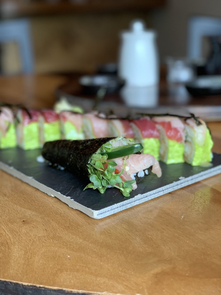 MeijiNWA's tweet photo. It’s finally Friday! Our chef’s choice premium fish this weekend are Kampachi, New Zealand King Salmon, and Ono. Join us for dinner and see what’s new at Meiji! https://t.co/sJE5fQZJO8