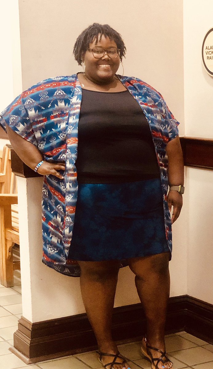 bigfine_dime's tweet photo. Forgot about #BigFineFriday for the last few weeks 😩 so here y’all go 😘😋✨ #naturalhair #naturalista #AfroPuff #NaturalHairTwitter #skinglowin #frogrowin #NewConfidence #bigfinehive #fashiontofigure #BigGirlTwitter #BigFine #BigFineAppreciation #BigFineEveryday #BigFineFriday https://t.co/MSJUjZlJvj
