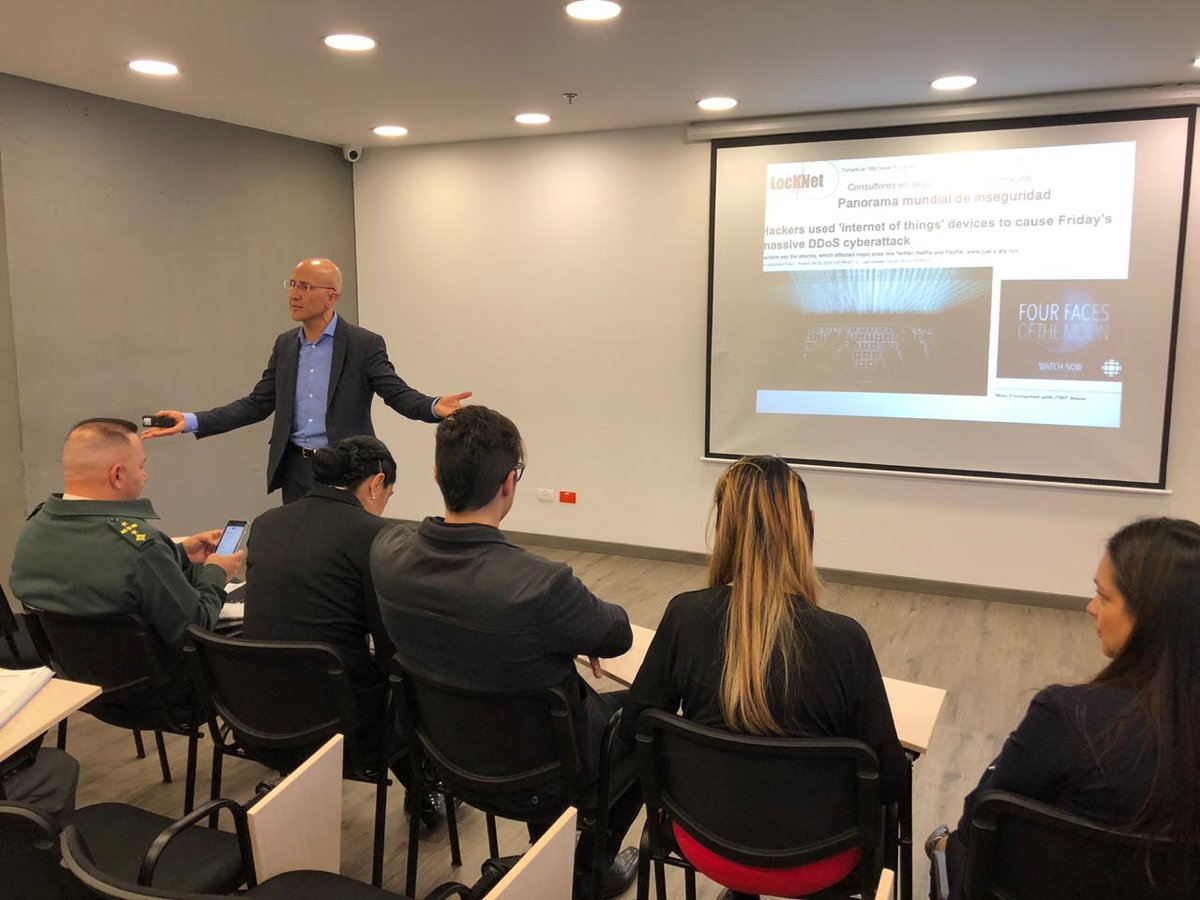 Locknetcol's tweet image. #LocKNet generando conocimientos para establecer mecanismos que permitan salvaguardar, controlar y prevenir incidentes informáticos que comprometan la #Seguridad en 
la Dirección General de Sanidad Militar.