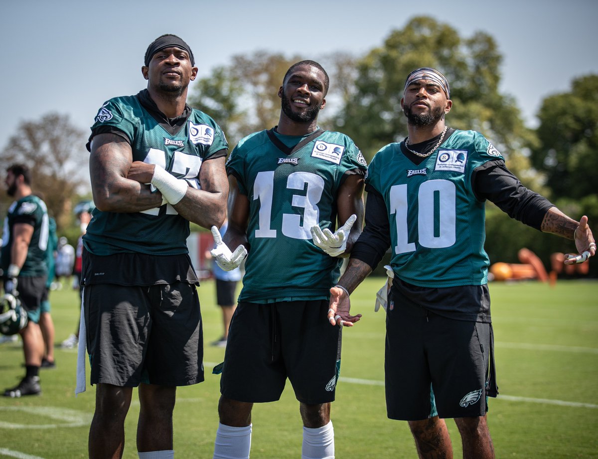 1,200 receptions
18,594 receiving yards
109 touchdowns
1 big problem for defenses

#EaglesCamp | #FlyEaglesFly