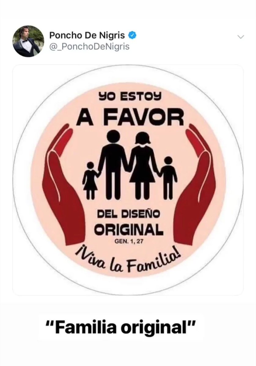 Chismesregios1's tweet photo. Weyyyy todos sabemos que a Poncho de Nigris le gusta comérsela doblada y con todo y huevos 😂😂 
El prototipo de "familia original" del que habla el señor es tipo 
*La esposa amargada que "saco de pobre" 
*Los hijos explotados y mal educados
*Y el señor que le encanta la vrga https://t.co/pPkiP60H1Q