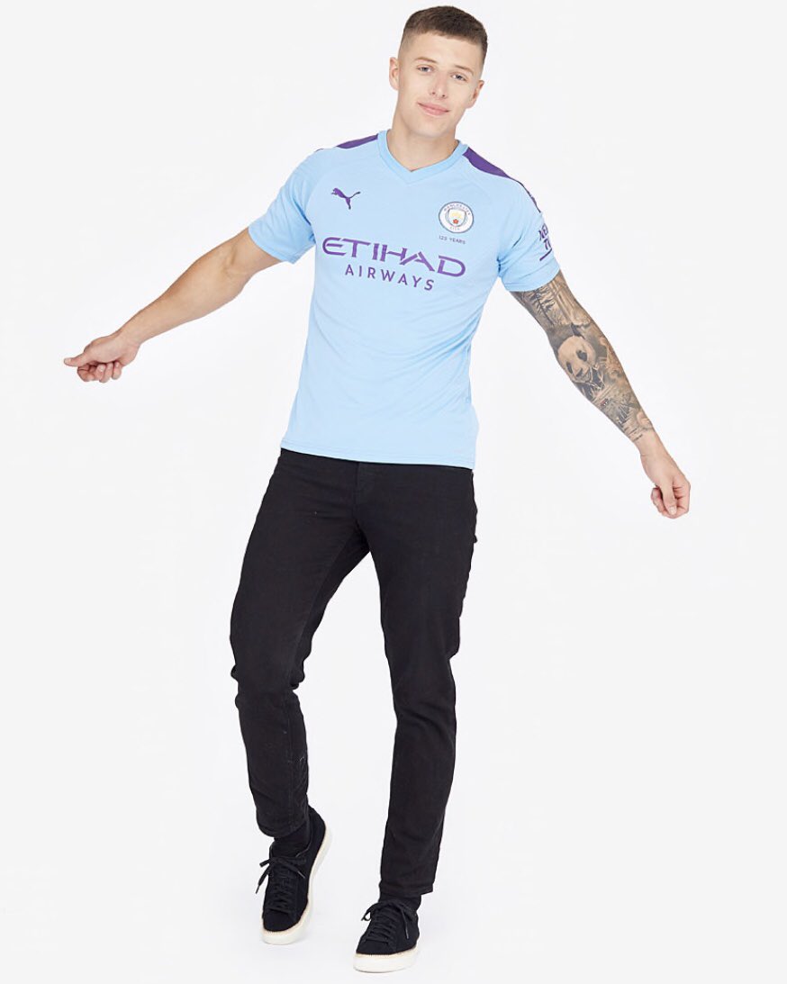 FootTshirts's tweet photo. متوفر تيشيرت #مانشستر_سيتي 2020/2019 الآن في متجرنا .. https://t.co/VwzgniYRgD