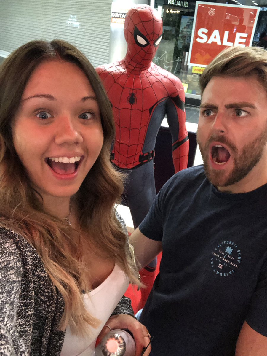 gracey_tim's tweet photo. #xscapeheroselfie https://t.co/1d9gzzHkY4