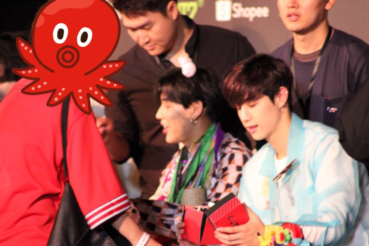 𝚁𝚎𝚊𝚕𝚕𝚢 𝙼𝚊𝚛𝚔 🎀(รักมาร์ครักยูครักจินยอง) tweet media