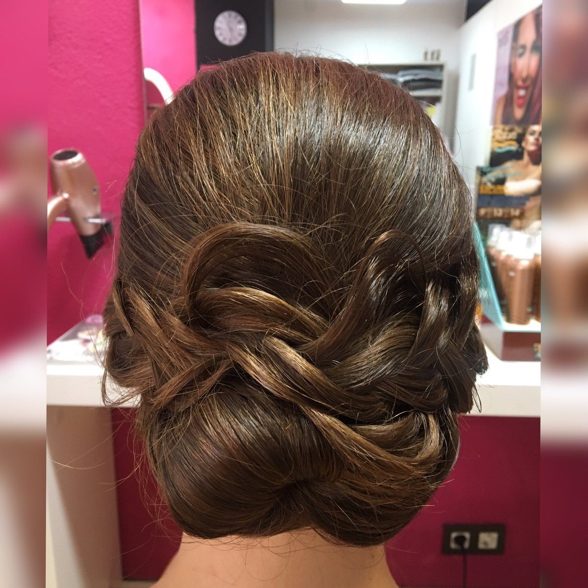 Peluqria DOS STYLOS tweet media