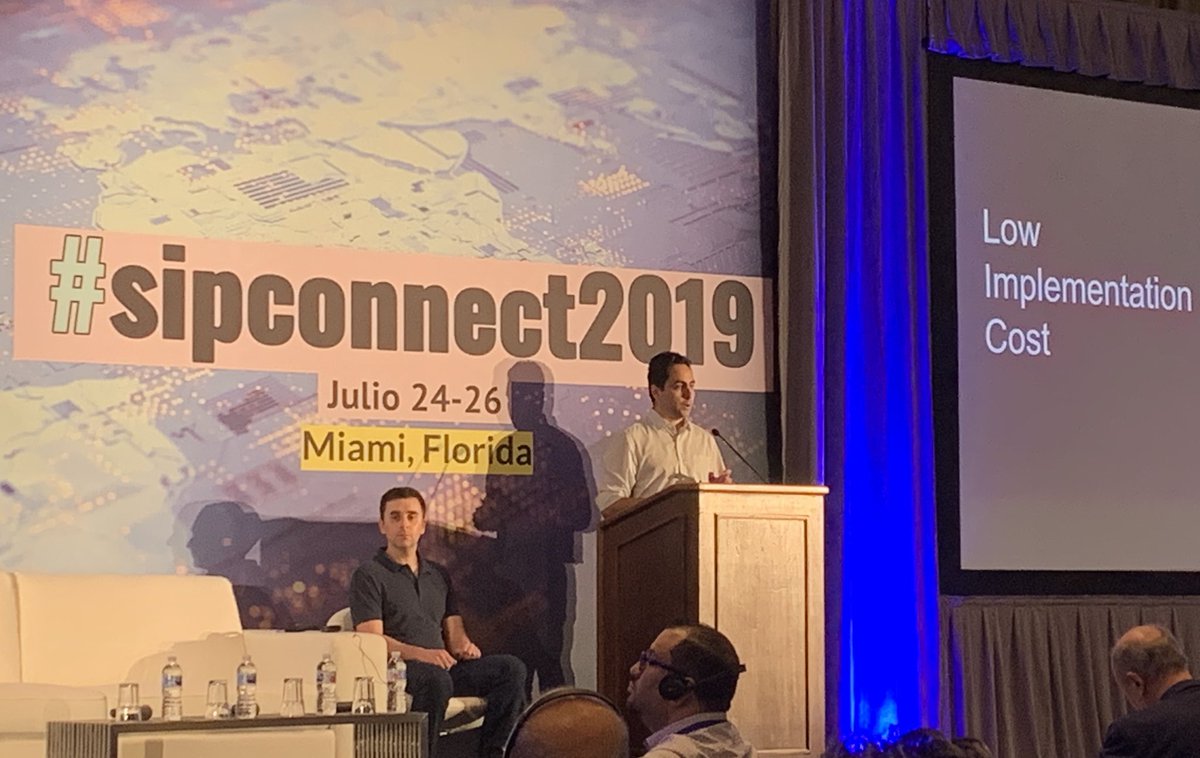 GrethelDelgado_'s tweet photo. Stephen Largen and Pablo Estévez, from @facebook on #InstantArticle #paywall #SIPConnect2019 #periodismo #digital @sip_oficial #miami #journalism #prensa #medioshispanos #Facebook #SIP https://t.co/sosgQcOjR8